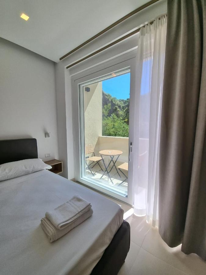 Marea Retreat Rooms Marina di Camerota Eksteriør billede